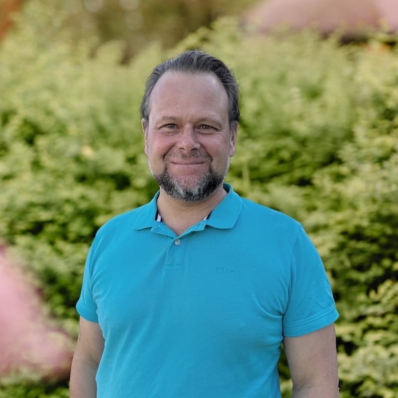 Portrait Henrik Warneke